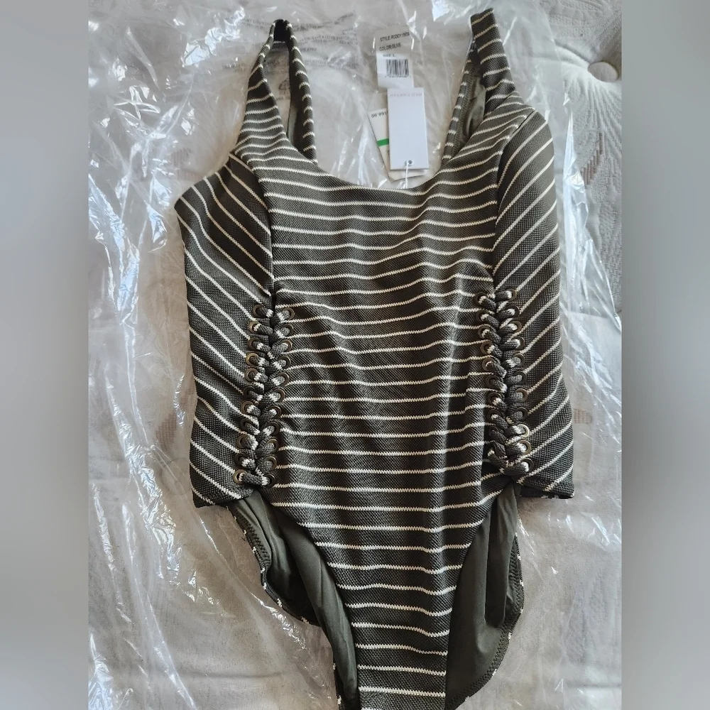 Red Carter Striped Tank One Piece Swimsuit Large NWT